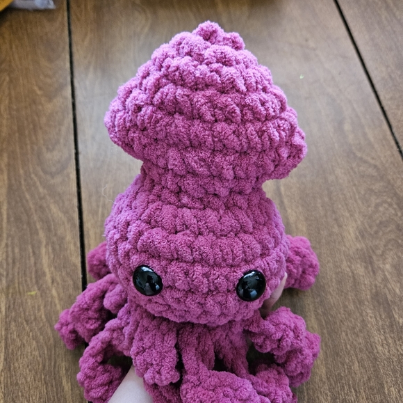 Crochet Pink Squid Amigurumi Doll - Picture 7 of 12